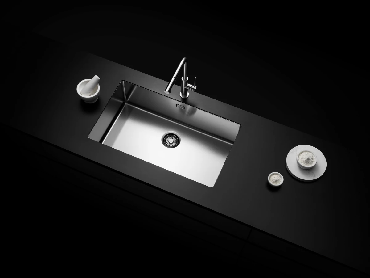 Ročno varjeno korito